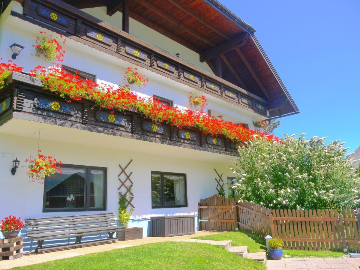 ザンクト・ミヒャエル・イム・ルンガウHaus Bellevueアパートメント エクステリア 写真